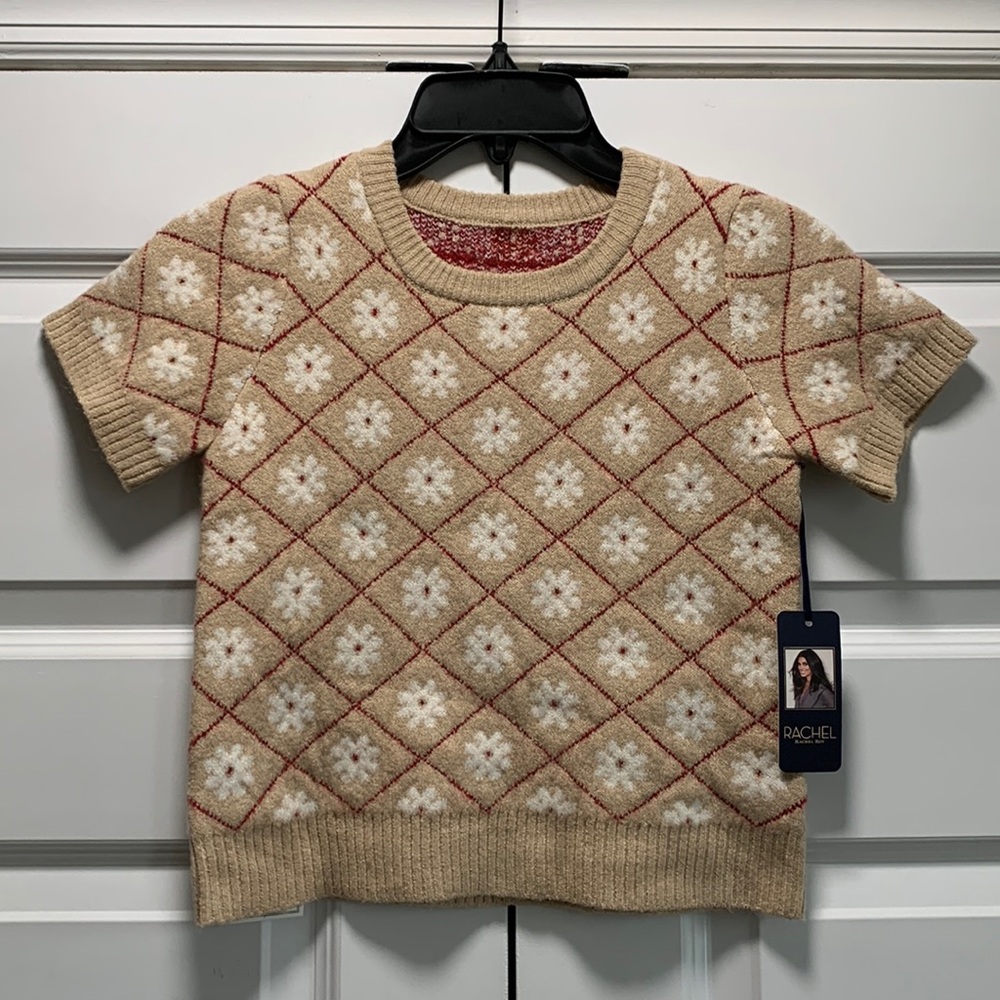 Brand new JUNIORS crewneck short sleeves sweater with daisy jacquard